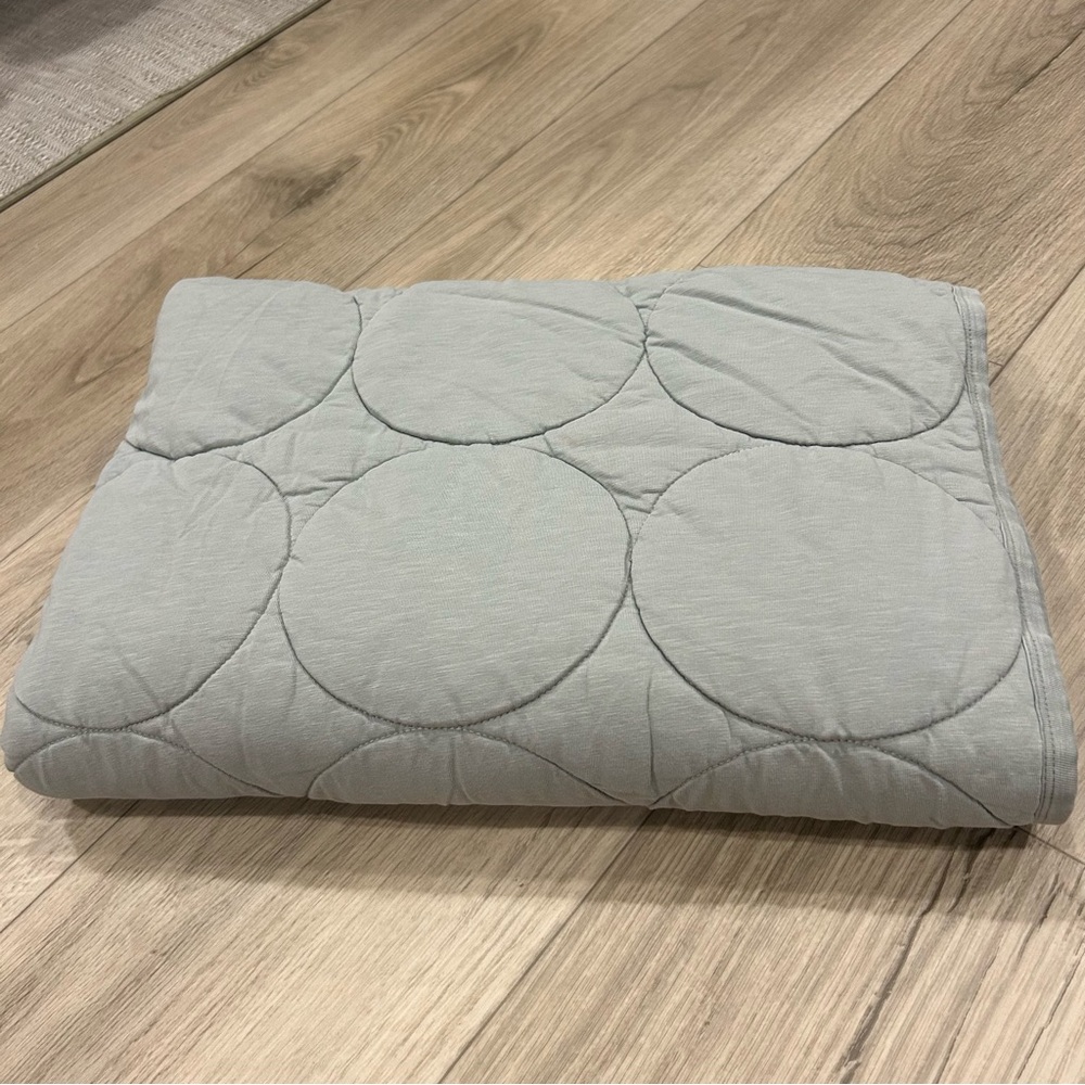 Kate Quinn Gray Quilted Blanket